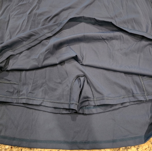 Women's one piece workout dress. Built in bra, shorts w/pockets, XL - Picture 3 of 4